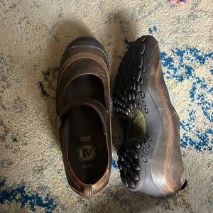 Merrill shoes. 8.5 Womens. Good used condition.